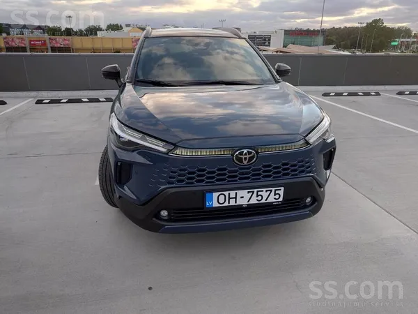 Toyota Corolla Cross 2025, 2.0H hibrīds, Automāts, SUV/Apvidus, Zils — Latvijā