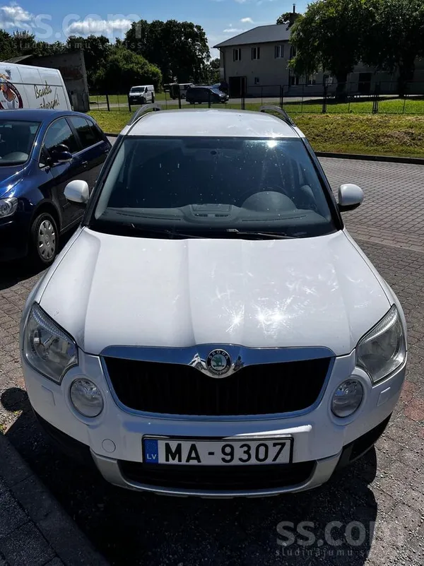 Pārdod Skoda Yeti ar remontējamu ātruma kārbu detaļām vai kādam kam jau ir k