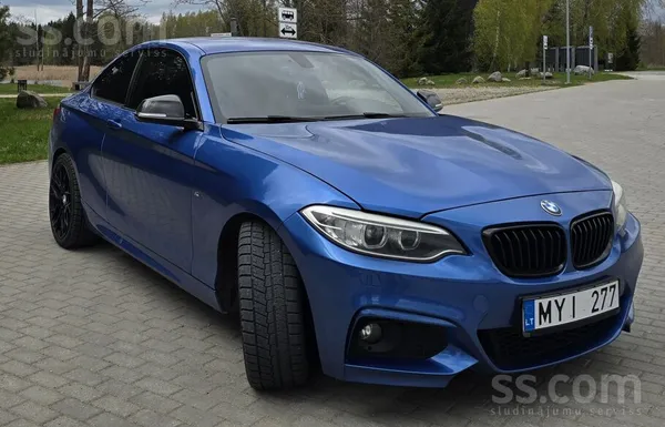 BMW 220
