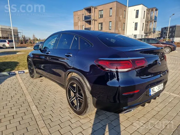 Cena norādīta ar Pvn. Labi aprīkots Mercedes Benz Glc 200 Coupe 4Matic. Ļoti