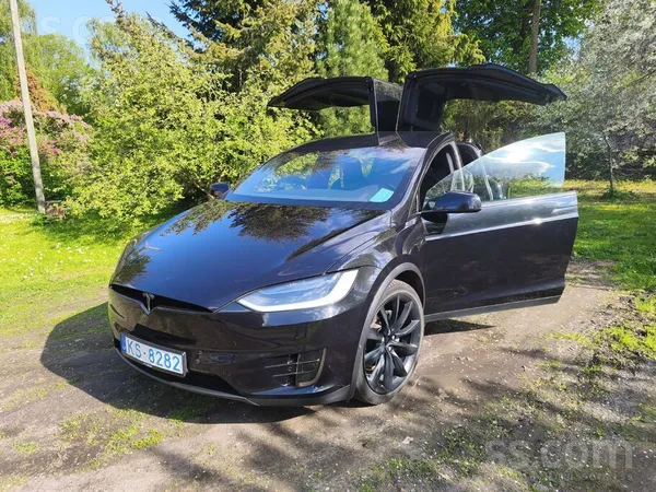 Tesla Model X 100D 2018
Диски-R22 386kw/525hp
Новый ТО до 2028 года
Недавно был