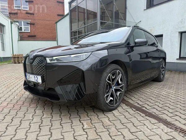 BMW Citi 2023, Automāts, Melns — Latvijā