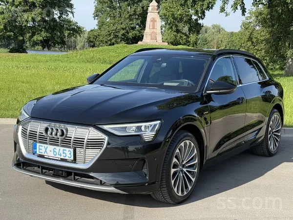 Auto teicamā stāvoklī. 55 E-Tron. Noskrējiens 94tkm, 100% patiess. Pagarināt