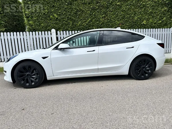 Tesla Model3 2023 SR Rwd 211kW
Auto ir manā īpašumā kopš aptuveni 9 tukst. km nob