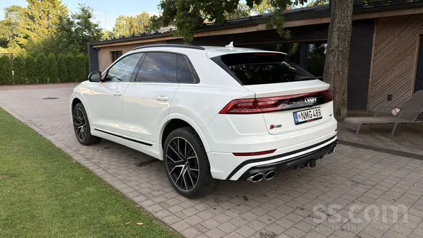 Audi Q8