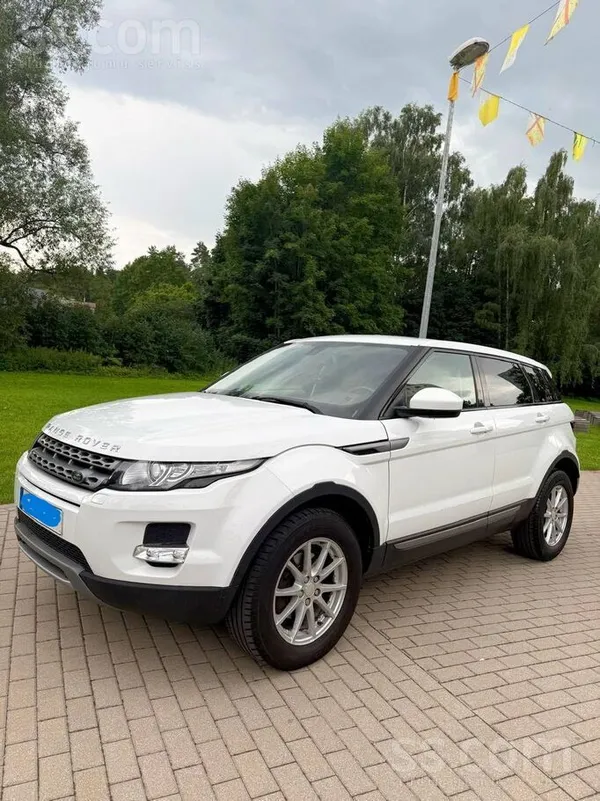 Land-Rover Автомобиль покупался в салоне Land Rover в Латвии.