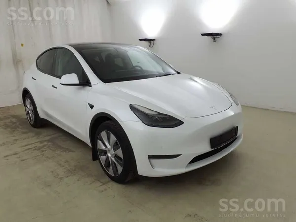 Pieejams Ekii atbalsts. Tesla Model Y Long Range Dual Motor 378kw/514zs
– Akumula