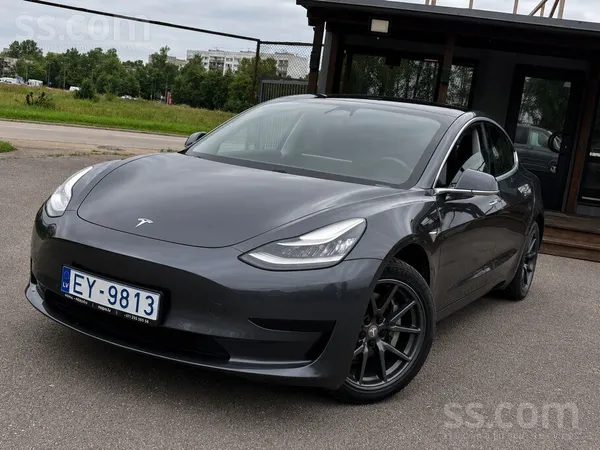 Pārdodam tikko ievestu un piereģistrētu Tesla Model 3, 2023. gada, ar 208 kW jaudu.