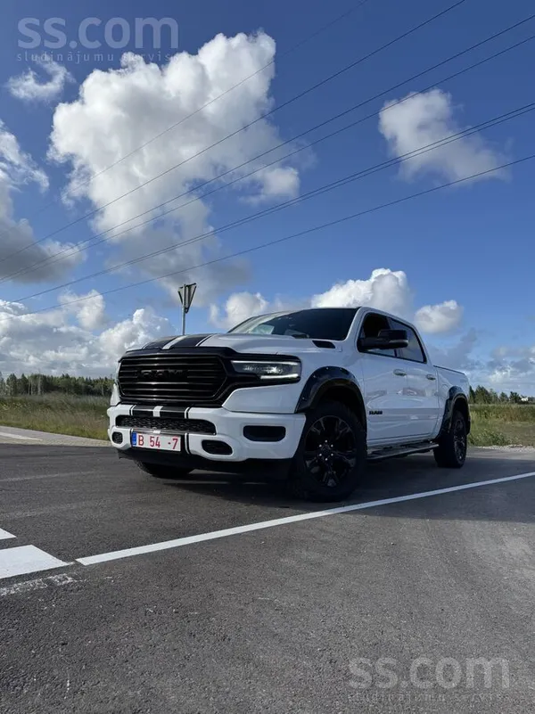 Dodge Ram 1500 Laramie 