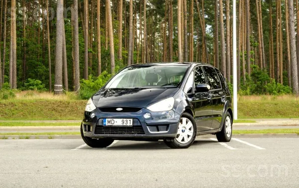 Ford Ford S-Max ar kosmisku ietilpību un svaigu TA uz g