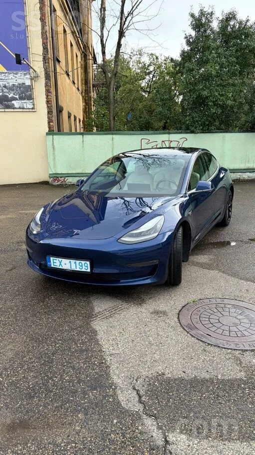 Pārdodu Tesla Model 3. Dual Motor Long Range. Auto nolietojums atbilstoši vecumam. I