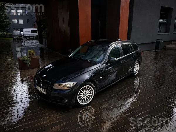 BMW 318D E91 ar tikko nomainītām ķēdēm, auto ar ļoti bagātīgu komplektāciju,