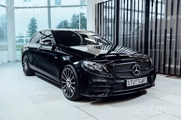 Mercedes Mercedes Benz E43 Amg 401 HP 4Matic. Teicamā vizuā
