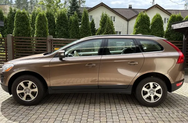 Volvo Pārdod Latvijā pirktu Volvo Xc60 D3, esmu otrais ī
