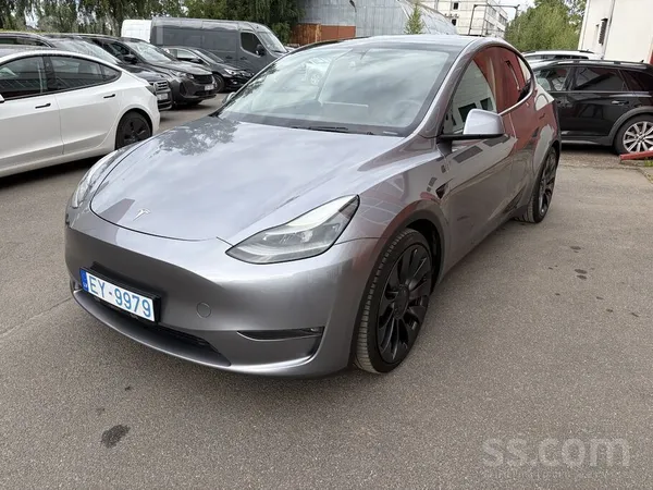 Tesla Model y Performance , Dual Motor ,
Adaptīvās Led gaismas
Elektriski regulēj