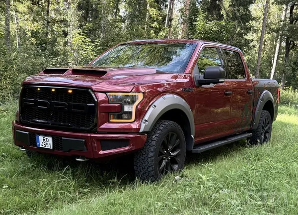 Ford Uzticams, jaudīgs 5, 0 V8 Ford F150 