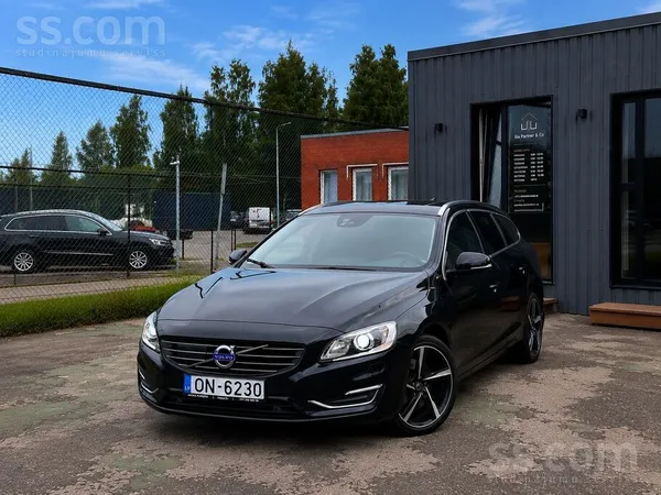 Pārdodam Volvo V60 Plug-in Hybrid ar 2.4 D5 158 kW dīzeļa dzinēju, automātis