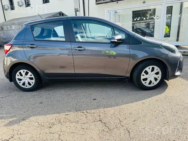 Toyota Pārdod Toyota Yaris 1.5 benzīns (ne hibrīds), auto