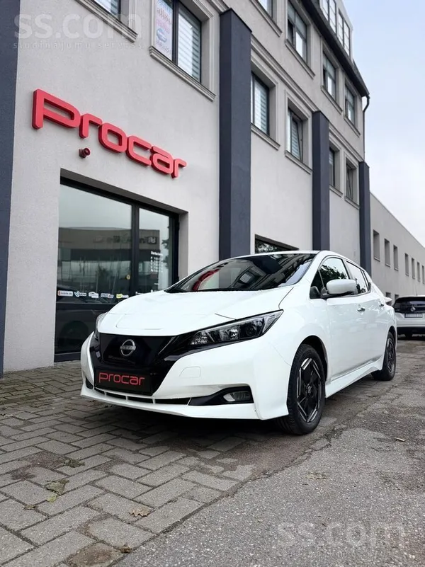 Nissan Leaf 39 kWh Acenta – 2022 / Siltumsūknis
13300 Cena ar Ekii atbalstu
