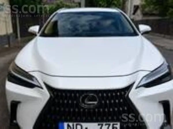 Lexus Продаю автомобиль NX 350H ( цвет: белый перламутр)