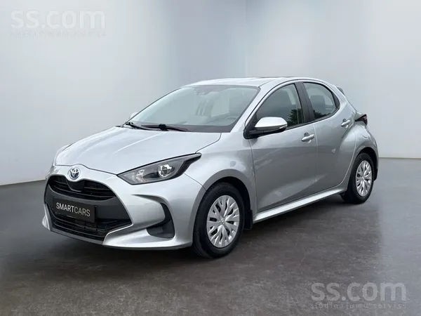 Toyota Toyota Yaris 1.5 Hybrid ar automātisko pārnesumkār
