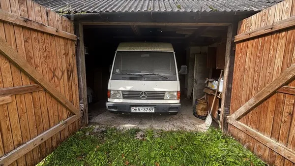 Mercedes Pārdod Mb100D L2H2, labs dzinējs, 7 vietas, augsta