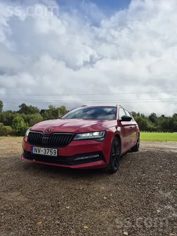 Skoda Pārdod ļoti labu škoda superb facelift. Viena no p