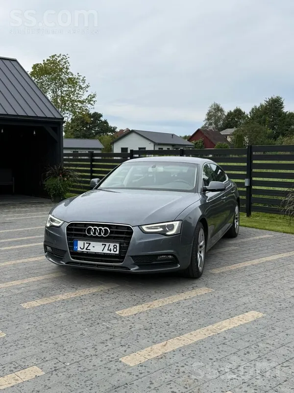 Audi Audi A5 Sportback 1.8 Benzīns manuals. 