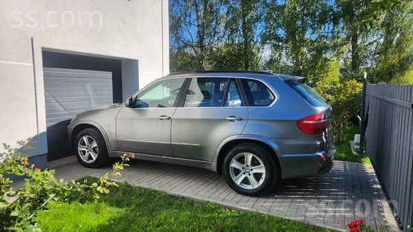 BMW Pārdodu bmw x5 2009 m sports anglis. 