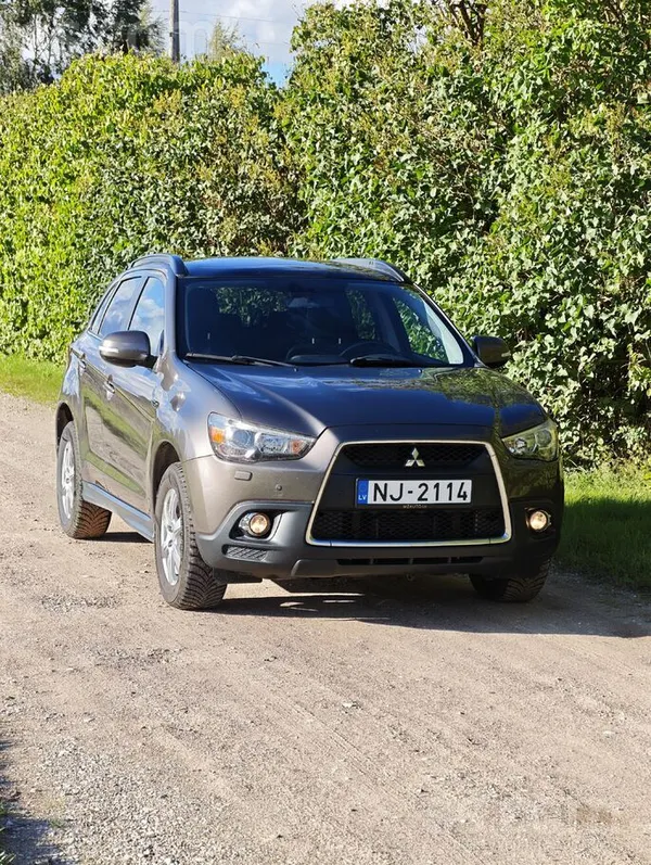 Mitsubishi Pārdodu tehniski ļoti labu un koptu ģimenes auto M