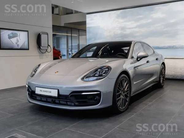 Porsche Porsche Panamera 4 Platinum Edition 243kW / 330hp