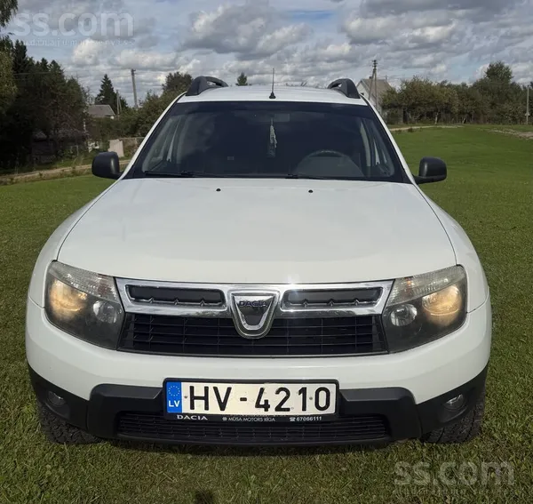 Dacia Tiek pārdota automašīna labā tehniskā stāvoklī. Pi