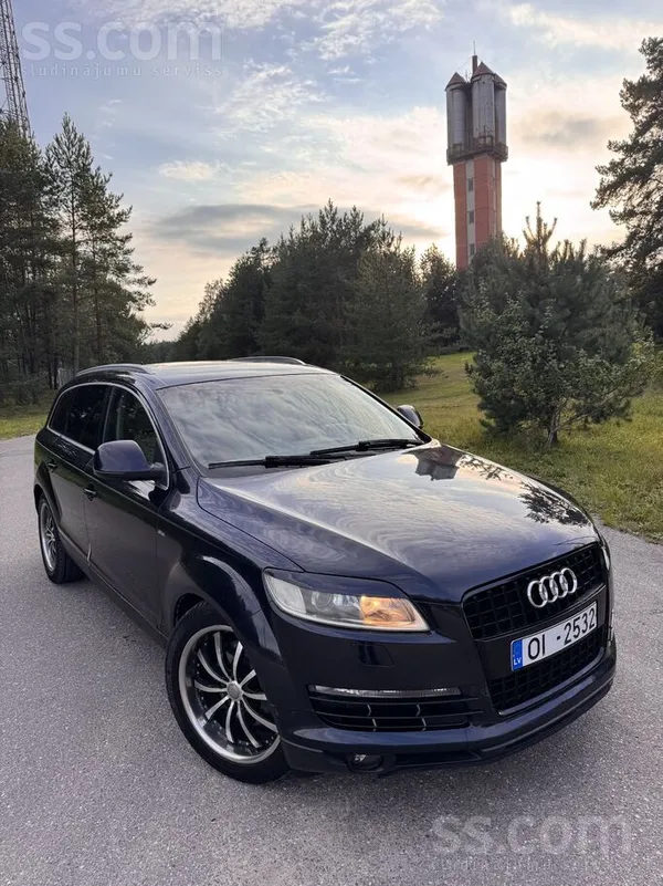 Audi Pārdodu Audi Q7