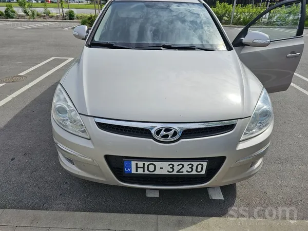 Hyundai Hyundai i30 universiālis labā tehniskā kārtībā, ļo