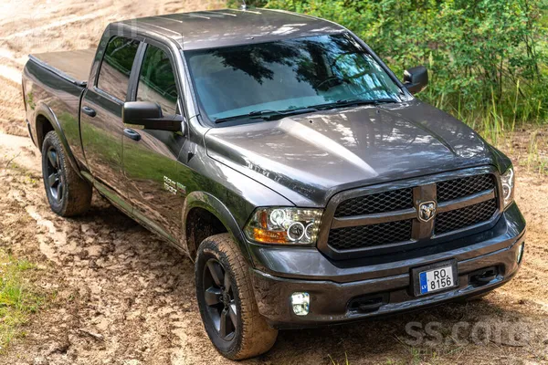 Dodge RAM 2015, 5.7 benzīns, Automāts, Pikaps, Pelēks — Latvijā