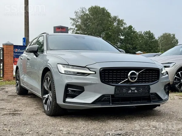 Pašuzlādes Hybrid/benzīns, 145kW, atpakaļskatu Kamera, apsildāma stūre, vent