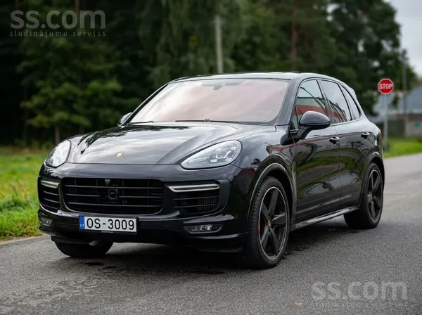 Porsche Pārdod Porsche Cayenne Gts, 2017. gads. Dzinējs 3.