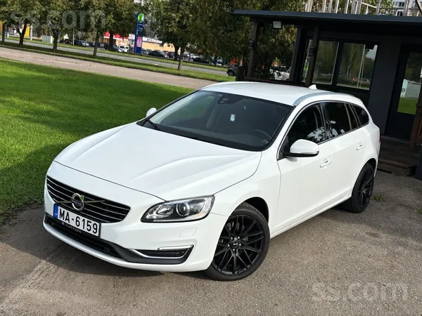 Pārdodu Volvo V60 D5 Awd – 215 ZS Pilnpiedziņa Automāts Bagātīga komplektāci