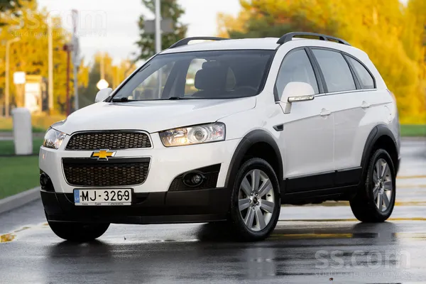Chevrolet Captiva 2013, 2.2D dīzelis, Manuāls, SUV/Apvidus, Balts — Latvijā