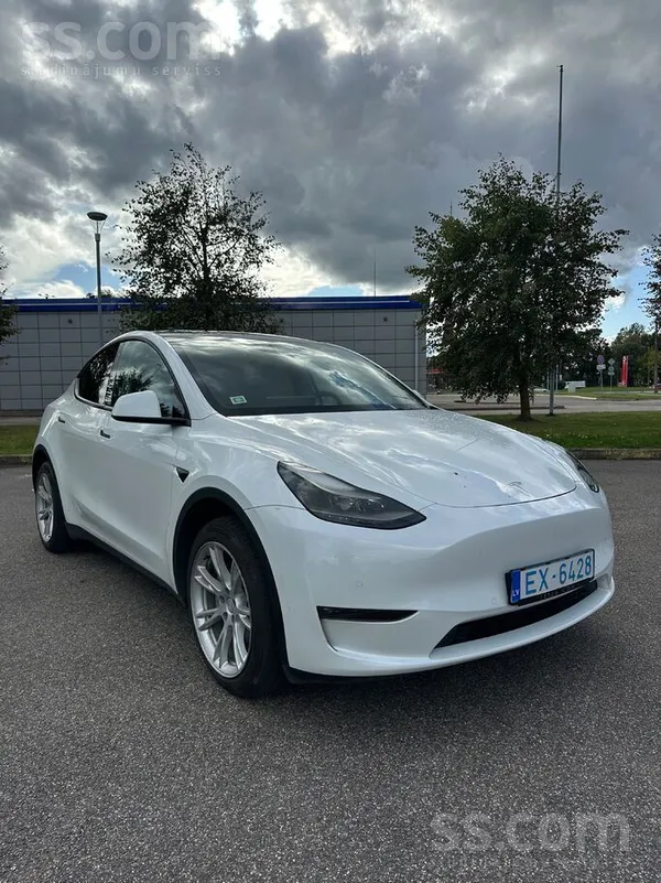 Uzņēmums pārdod lieliskā stāvoklī Tesla Model Y Long Range Awd
Netto cena:24, 793 E