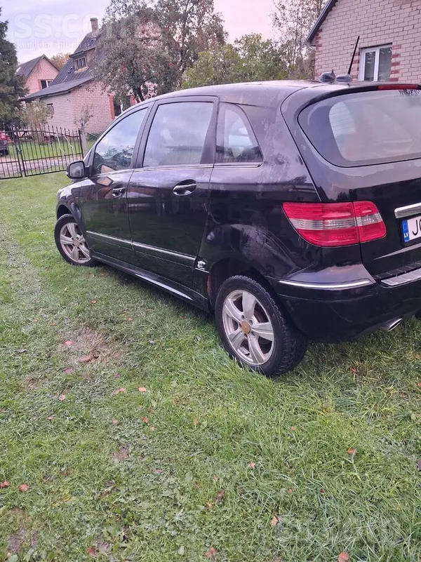 Pārdodu Mb180, Benzīns, mašīna tika servisa saremontēt, nomainīti rokas brem