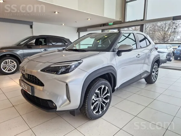 Yaris Cross Crossover 1.5 Hybrid 115 (116 hp) E-Cvt Active Plus
Toyota Re