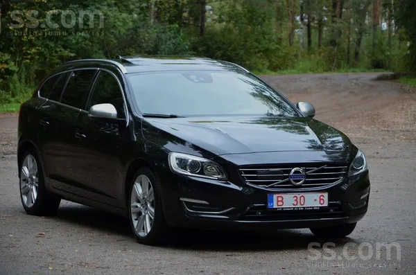 Tikko ievests. 2014. gada modelis. Volvo. V60 Plug-In Hybrid Summum. 2.4D6 (