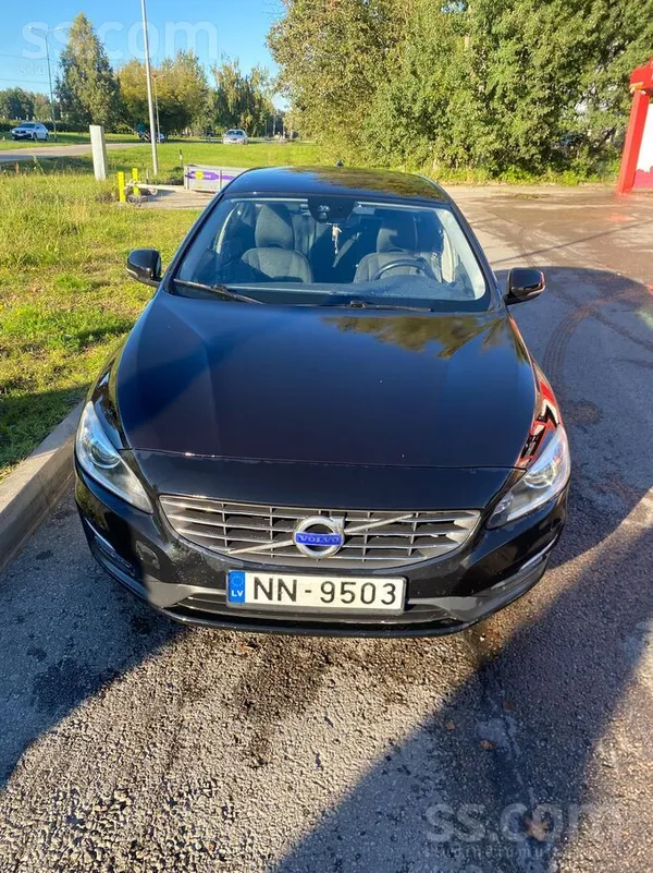 Pārdodu 2016. gada Volvo V60 ar 2.0 Tdi D2 dzinēju (88 kW). 

Uzticams un