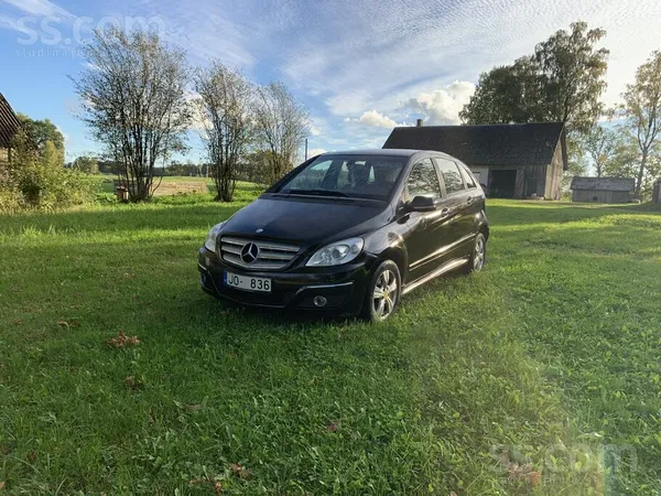 Mercedes Benz B180
2, 0 benzins 85 kW
Kārba Automats , slēdzas labi
Nodok