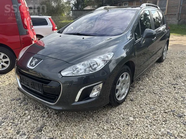 Pardodas tikko ievests no Vācijas Peugeot . 
Ar nobraukumu tikai 166 t
Dīz