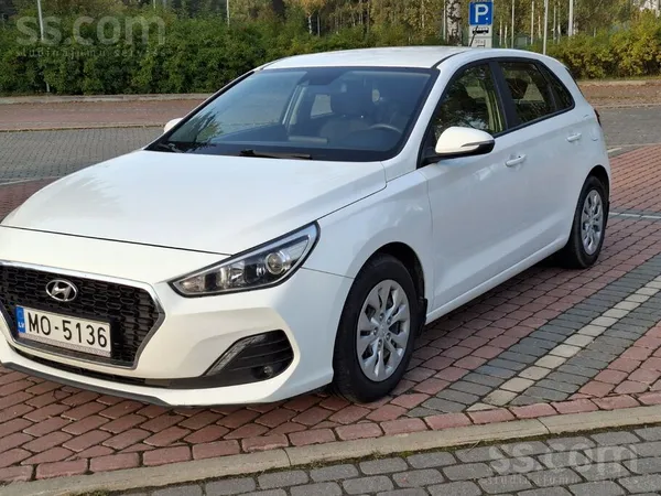 Pārdod žiperīgu Hyundai i30 hečbeku (2020.gads) ar ekonomisku 1.6 dīzeļa dzi