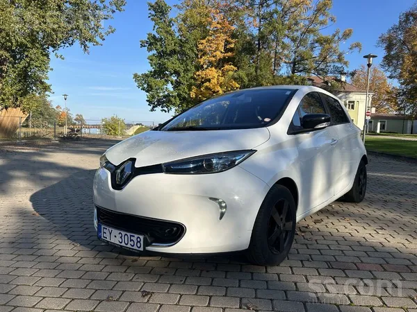 Pardod Renault Zoe. 2016.Gada. Elektroauto. Motora jauda 65 kw. Baterijas ie