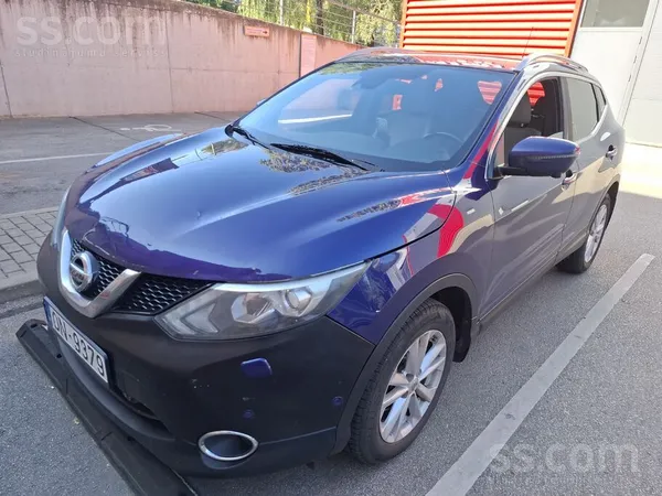 Motora pārsegs un bamperis ir jākrāso. 

Нужно красить капот и бампер .
