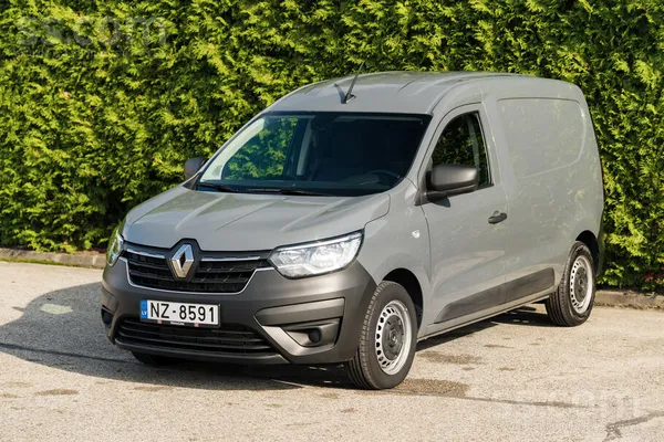 Renault Express 2024, 1.5D dīzelis, Manuāls, Furgons, Pelēks — Latvijā